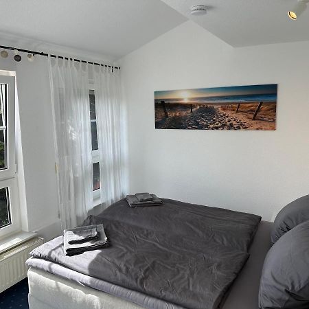 Ruhige, Kleine Ferienwohnung Schortens Kültér fotó